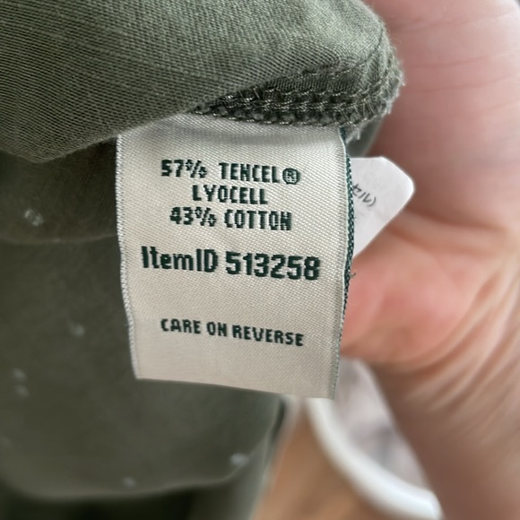 L.L. Bean long sleeve Tencel Lyocell v-neck top - Picture 6 of 6